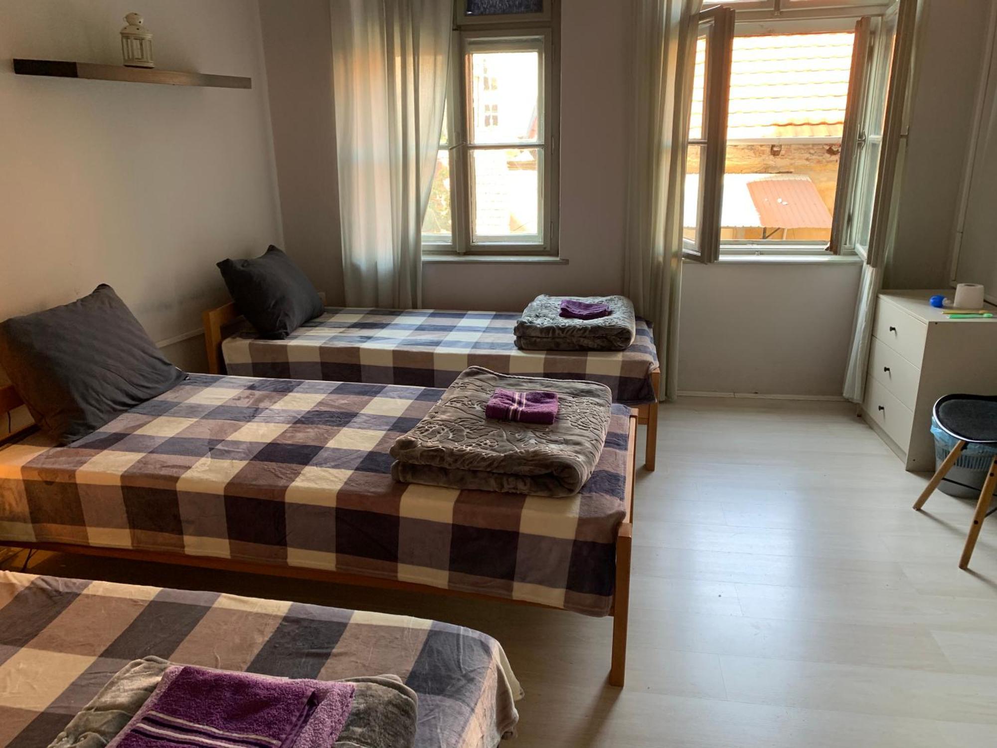 Downtown Belgrade Mixed Beds Vandrehjem Eksteriør billede